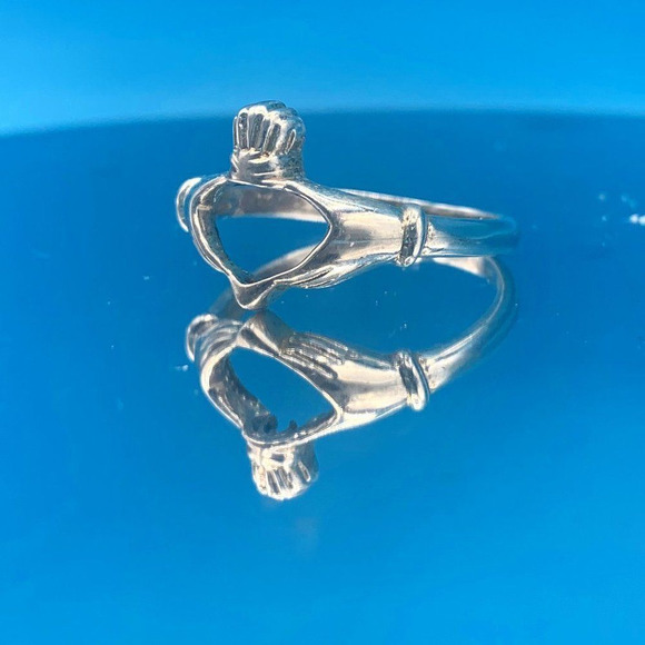 Vintage Sterling Silver Open-Work Ring - Picture 4 of 13